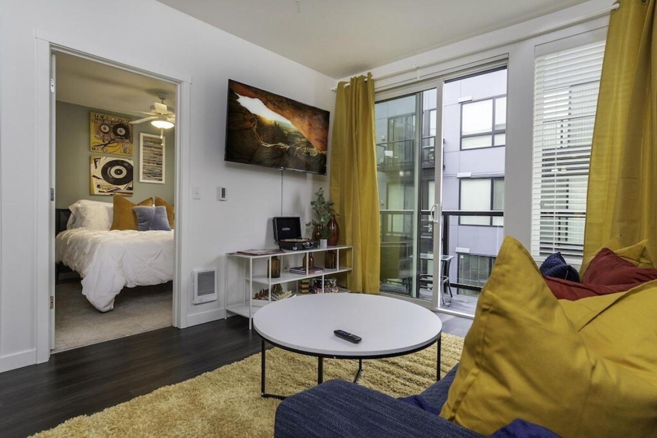 Self Check-In-Washer-Dryer-4Ksmart Tv-King Bed-Gym Tacoma Esterno foto