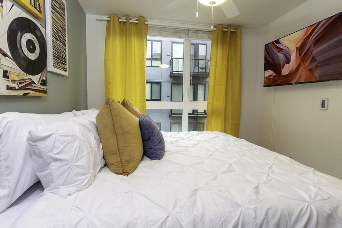 Self Check-In-Washer-Dryer-4Ksmart Tv-King Bed-Gym Tacoma Esterno foto