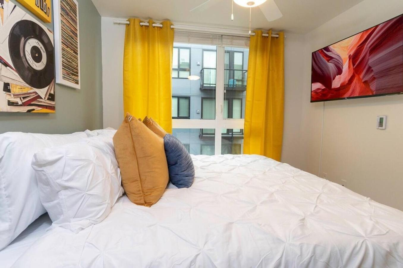 Self Check-In-Washer-Dryer-4Ksmart Tv-King Bed-Gym Tacoma Esterno foto