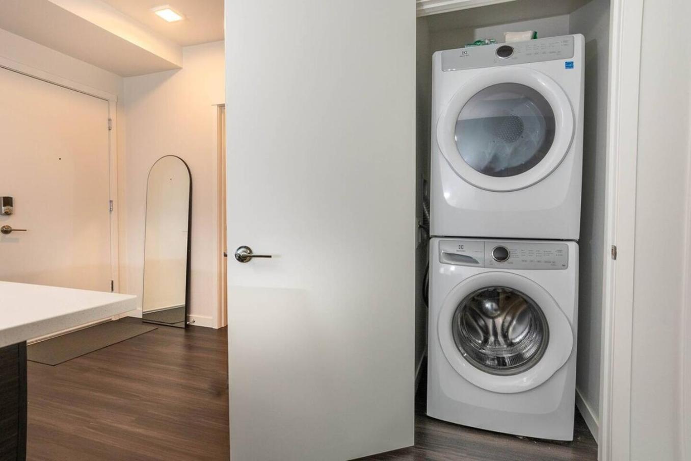 Self Check-In-Washer-Dryer-4Ksmart Tv-King Bed-Gym Tacoma Esterno foto